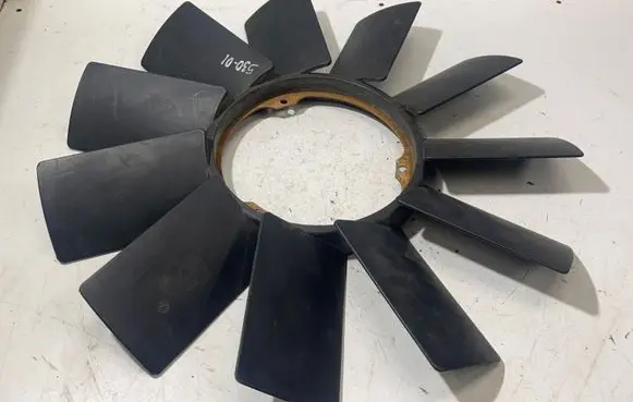 BMW 5 E39 Fan impeller 11521712058