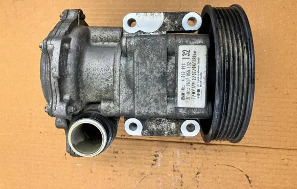 BMW 1 E81 E87 Power steering pump 7617955132 4032923