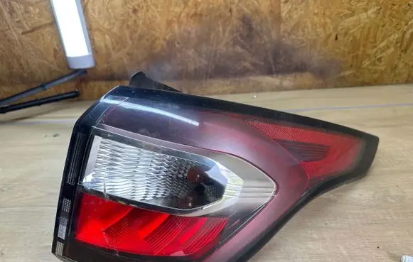 Ford Escape III Rear/tail lights Gv4113404de
