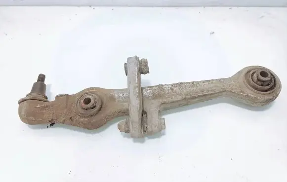 Volkswagen PASSAT B5 Front control arm 4d0407155J