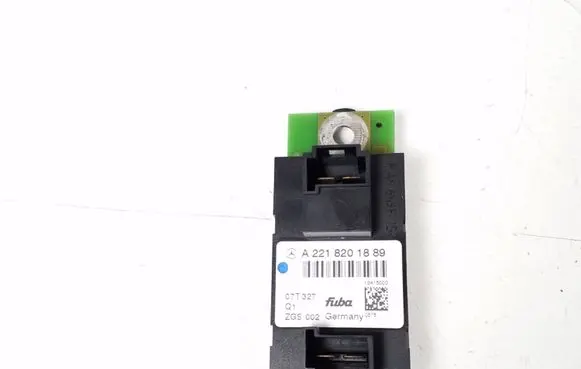 Mercedes-Benz CL C216 Aerial antenna amplifier A2218201889