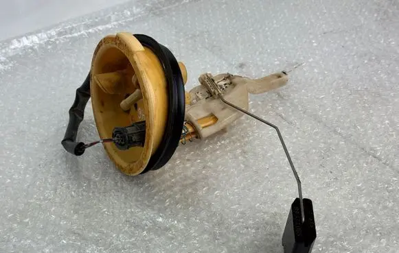 BMW 3 E46 Fuel level sensor 6752054