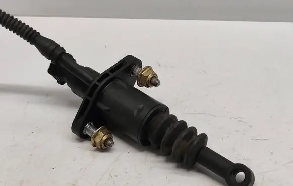 Mercedes-Benz A W168 Clutch master cylinder A1682900512 1682900512