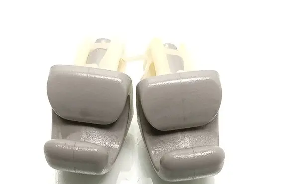 Toyota RAV 4 (XA30) Sun visor clip/hook/bracket 
