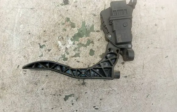 Audi A6 S6 C6 4F Accelerator throttle pedal 4F1721523B 6PV00898407