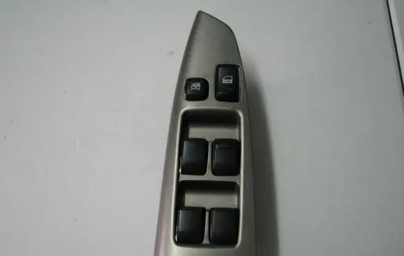 Toyota Corolla Verso E121 Electric window control switch 8404013070