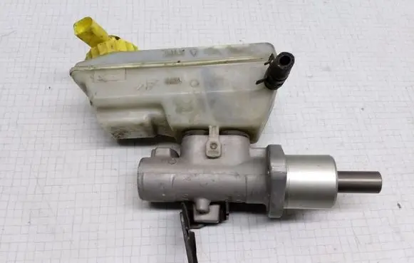Ford Galaxy Master brake cylinder 7M3611303