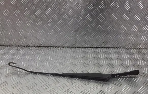 Skoda Octavia Mk1 (1U) Front wiper blade arm 1L1955409