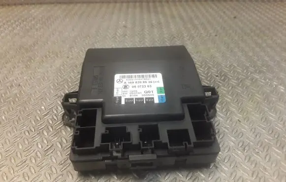 Mercedes-Benz B W245 Door control unit/module 1698208526