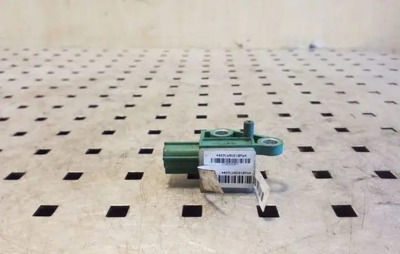 Volkswagen PASSAT B6 Airbag deployment crash/impact sensor 3C0909606