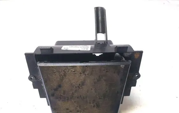 Mercedes-Benz E W211 Ashtray (rear) A2116800350