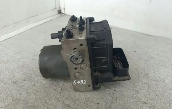 Audi A4 S4 B6 8E 8H ABS Pump 