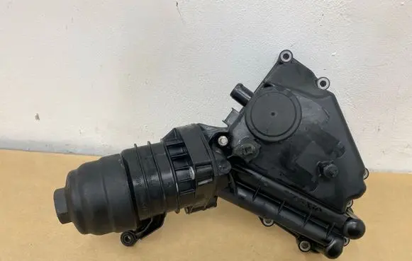 Volvo V40 Oil filter mounting bracket 30757730