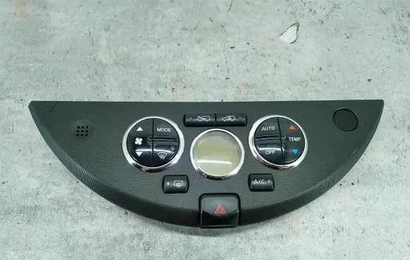 Nissan Note (E11) Climate control/heater control trim 275009U11A