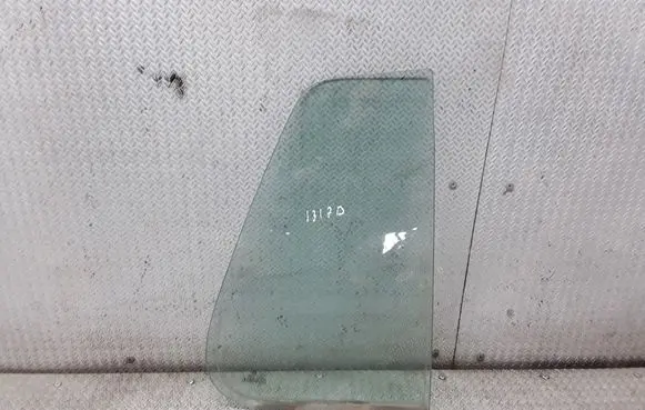 Volkswagen Golf IV Rear vent window glass 
