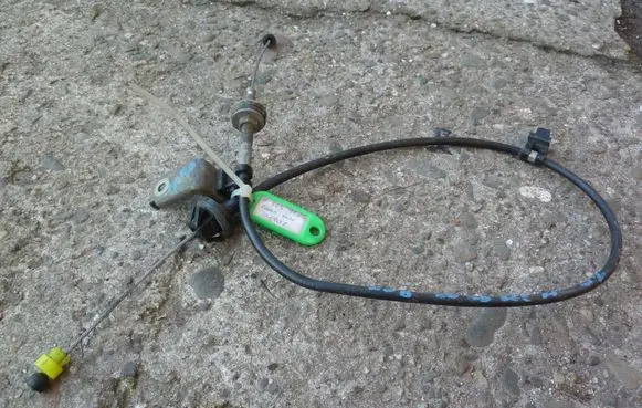 Mazda 323 F Throttle cable 