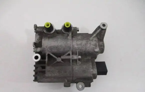 Mercedes-Benz E W212 Oil pump 2212700197
