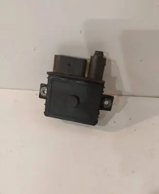 BMW 7 F01 F02 F03 F04 Glow plug pre-heat relay E2110022368 006358406