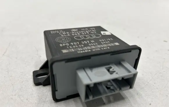 Audi A6 S6 C6 4F Light module LCM 8P0907357H 00020909 5LA00837903