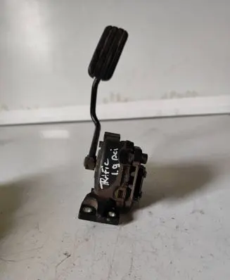 Renault Trafic II (X83) Accelerator throttle pedal 6PV00811914 7700313060