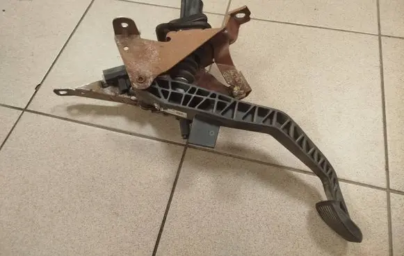 Ford Transit - Tourneo Connect Clutch pedal 