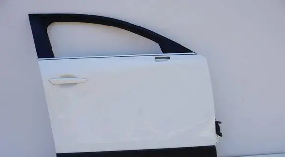 Mazda CX-30 Front door