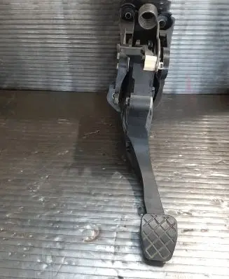 Volkswagen Golf VII Clutch pedal 5Q2721059GF