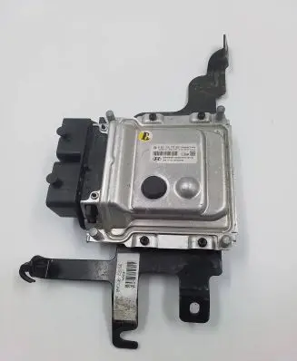 Hyundai i20 (GB IB) Engine control unit/module 391F203GA0 0261S10773 GX56E3D5XSSNY
