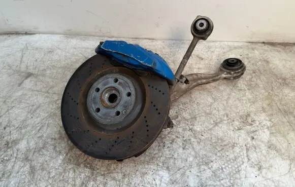 Mercedes-Benz CLS C218 X218 Front wheel hub spindle knuckle