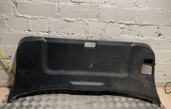 Trunk/boot sill cover protection