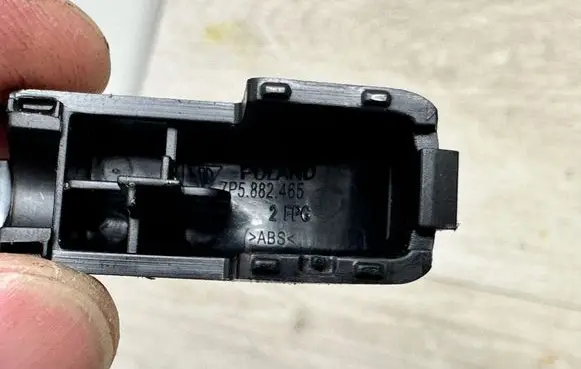 Porsche Cayenne (92A) Front driver seat rail 7p5882466