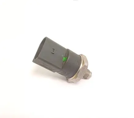 Audi TT TTS Mk2 Fuel pressure sensor 06D906051A 0261545008