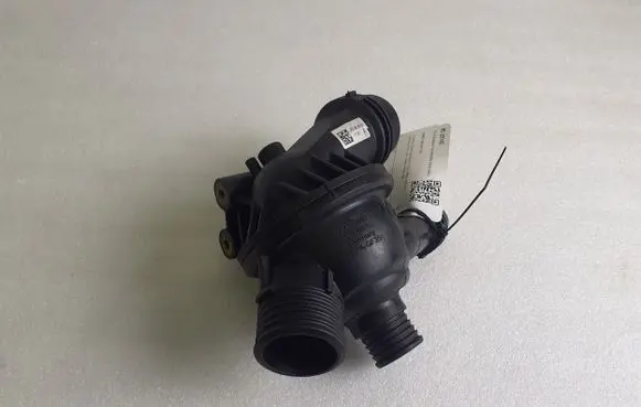Thermostat/thermostat housing