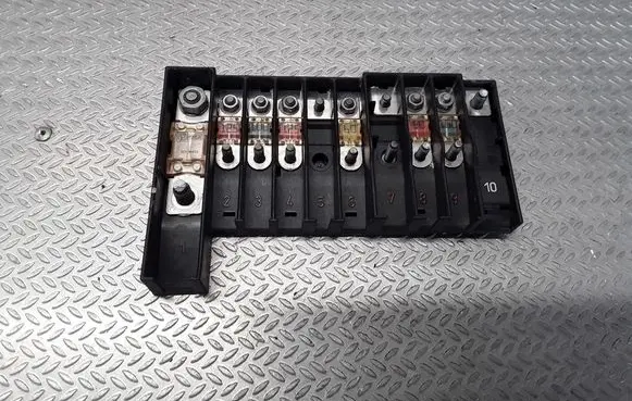 Volkswagen Transporter - Caravelle T5 Fuse module 7H6970187