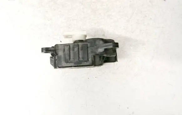 Nissan Juke I F15 Air flap motor/actuator 277321HA0A