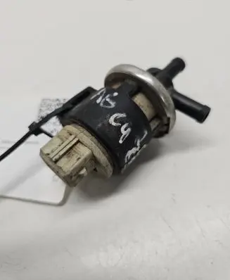 Vacuum valve