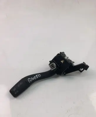 Audi A3 S3 8P Indicator stalk 8P0953513A