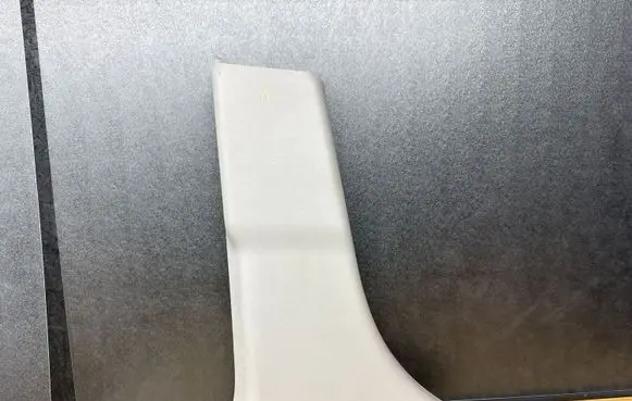 Dodge Caliber (B) pillar trim (bottom) 
