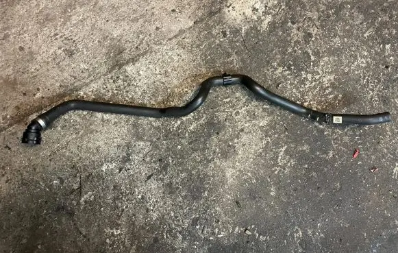 BMW 4 F36 Gran coupe Coolant pipe/hose 