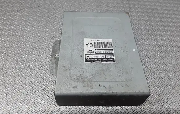 Nissan Almera N16 Engine control unit/module 237102N366