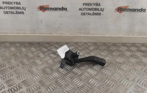 Volkswagen Golf V Wiper control stalk 1K0953519