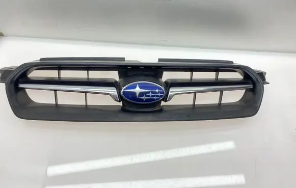 Subaru Legacy Front bumper upper radiator grill