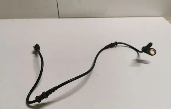 Mercedes-Benz E W211 ABS brake wheel speed sensor A2115402317