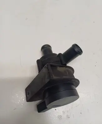 Audi A3 S3 8P Electric auxiliary coolant/water pump 30950000
