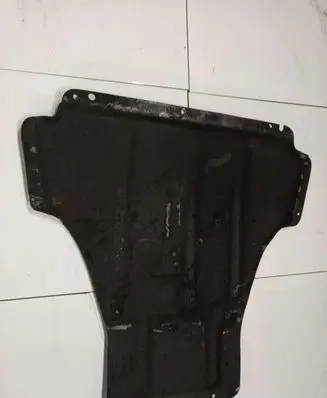 Engine splash shield/under tray