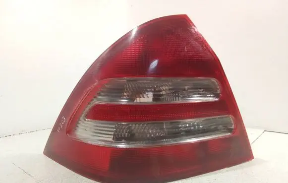 Mercedes-Benz C W203 Tail light bulb cover holder 3311l