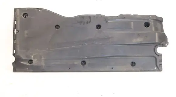Volkswagen Golf VIII Engine splash shield/under tray 5QA825201D5785172