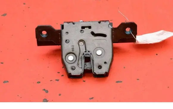 Bedford Astra Tailgate/trunk/boot lock/catch/latch 13509599
