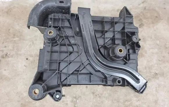 Battery tray