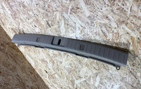 Lexus RX 330 - 350 - 400H Centre console side trim rear 6942248010